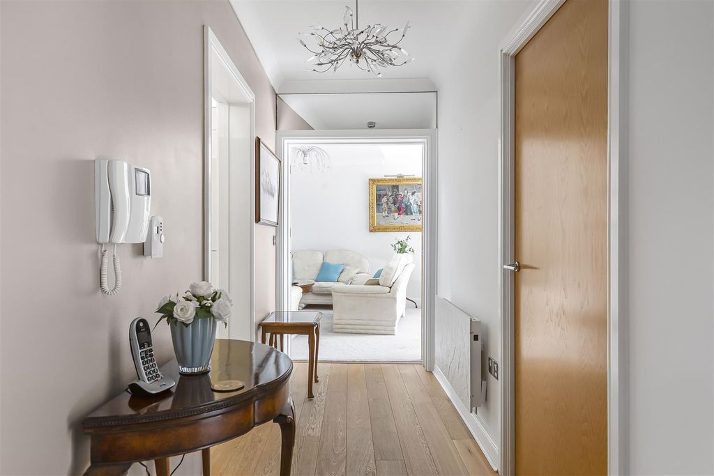 Property photo 2 of 28 35_63243.Jpg