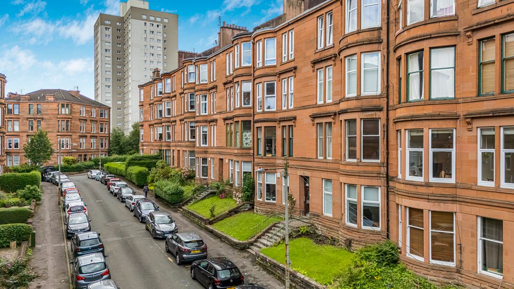 Property photo 1 of 26 58-Print-17 Grantly Gardens Flat 1.2_84