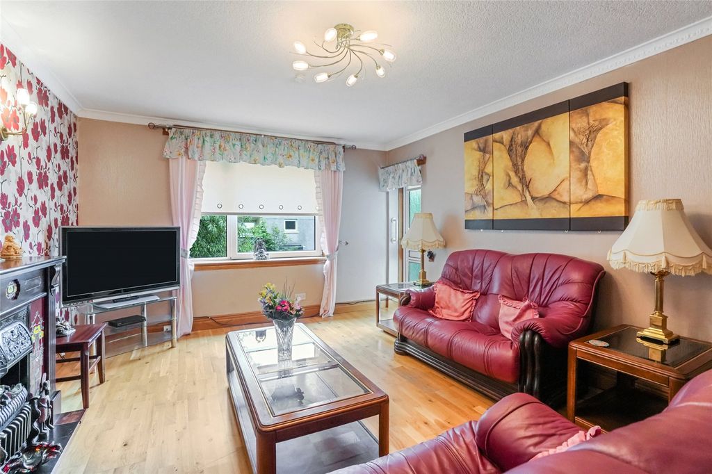 Property photo 3 of 21 Picture No. 03