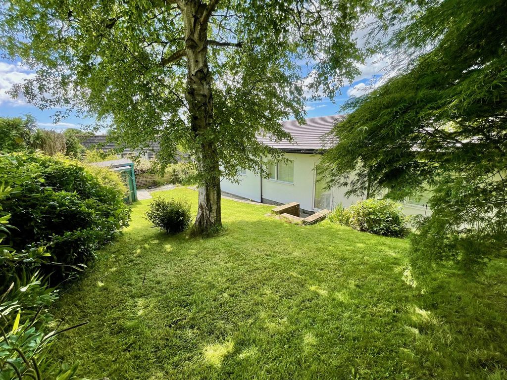 Property photo 3 of 25