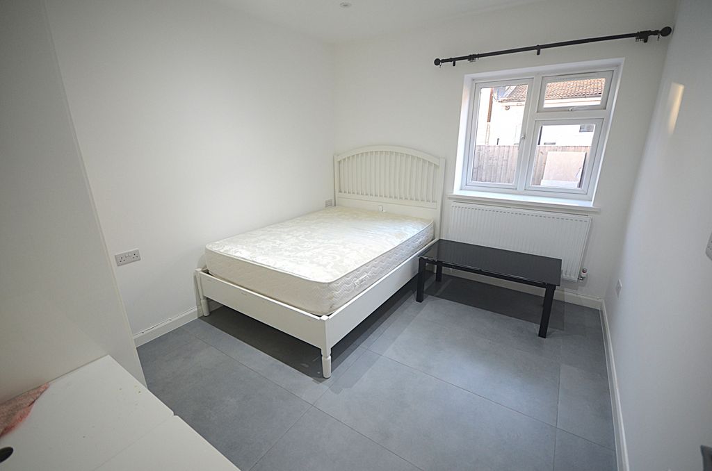 Property photo 3 of 6 Gallery