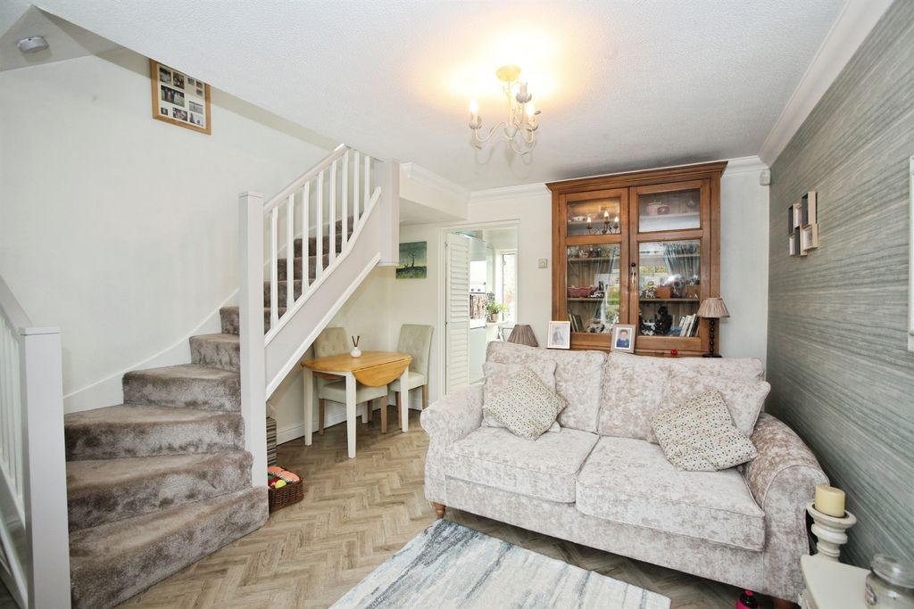 Property photo 3 of 18