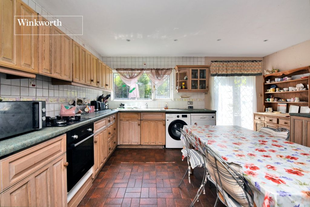 Property photo 2 of 13 Picture No. 11