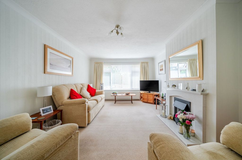 Property photo 2 of 13 1497797-21-6A61E4...