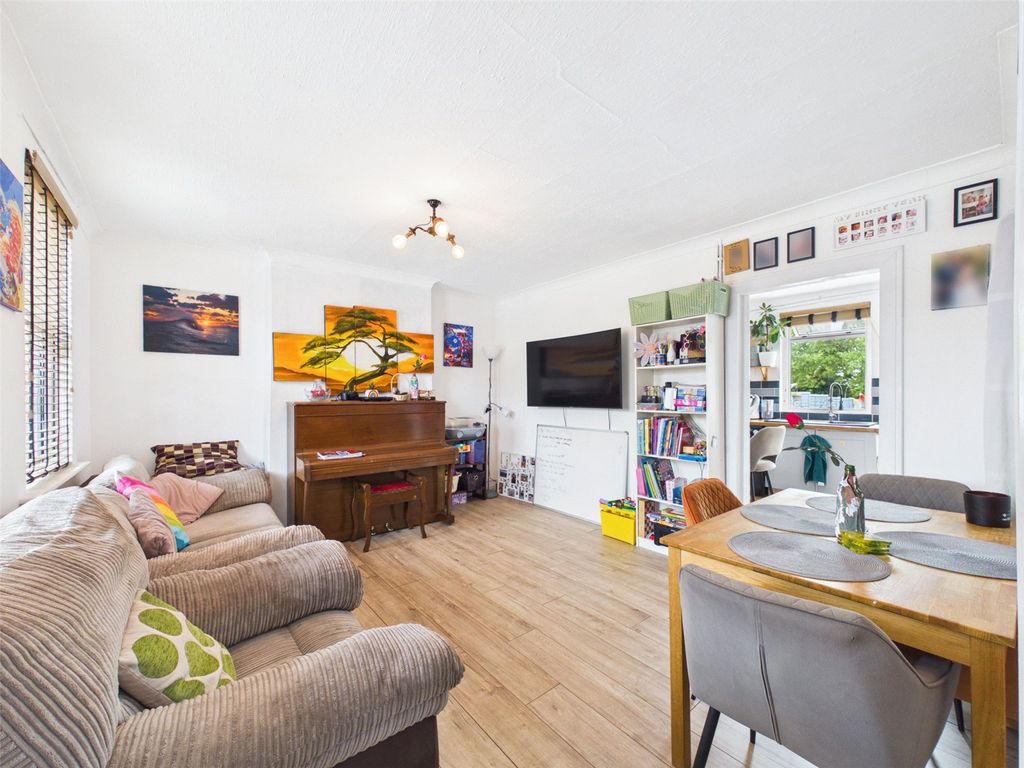 Property photo 3 of 17 Picture No. 54