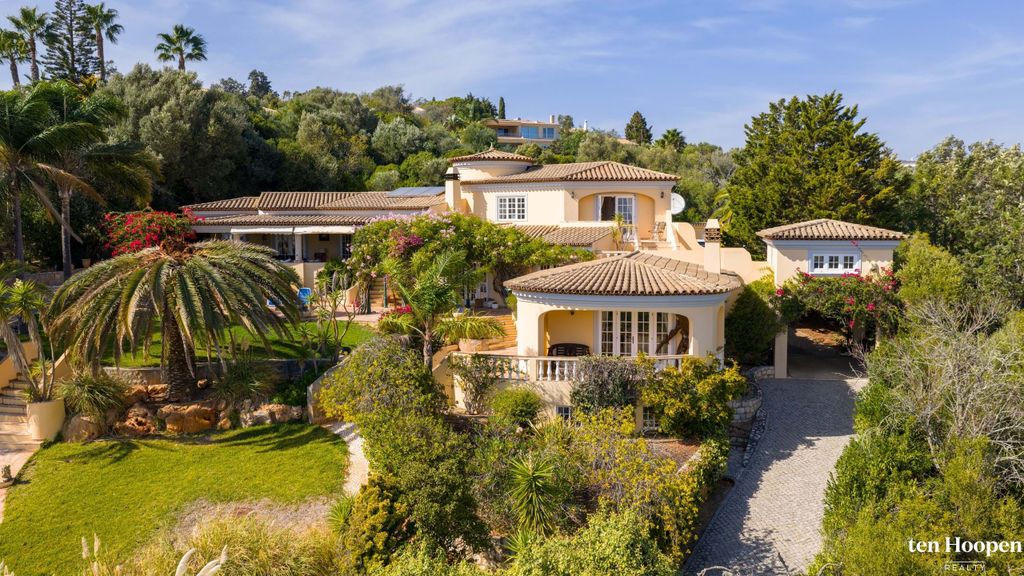 Property photo 1 of 30