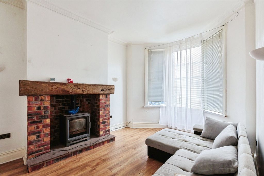 Property photo 2 of 20 Picture No. 61