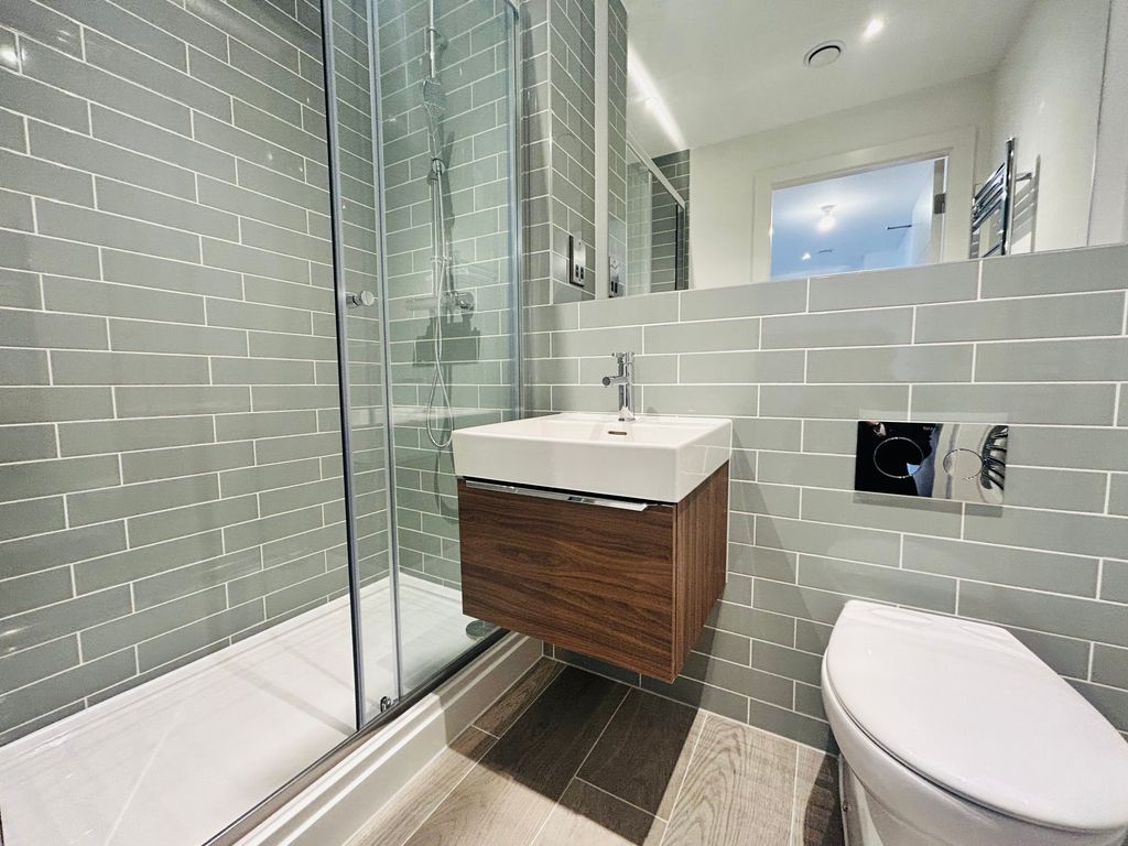 Property photo 3 of 5 Bathroom