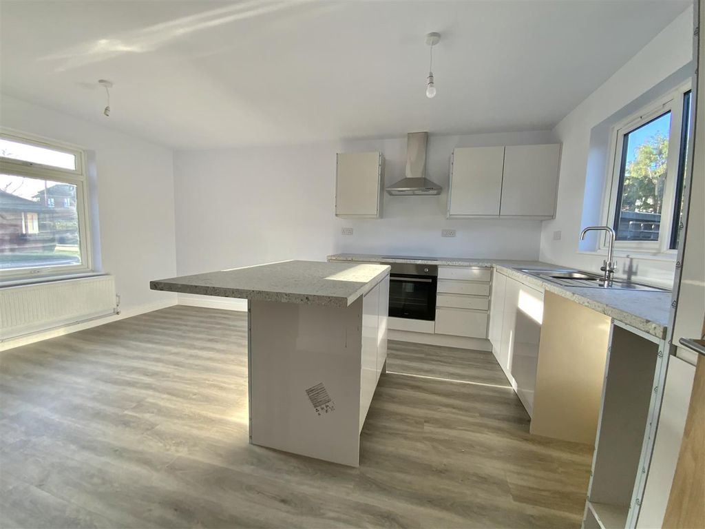 Property photo 3 of 17 Img_1980.Jpeg