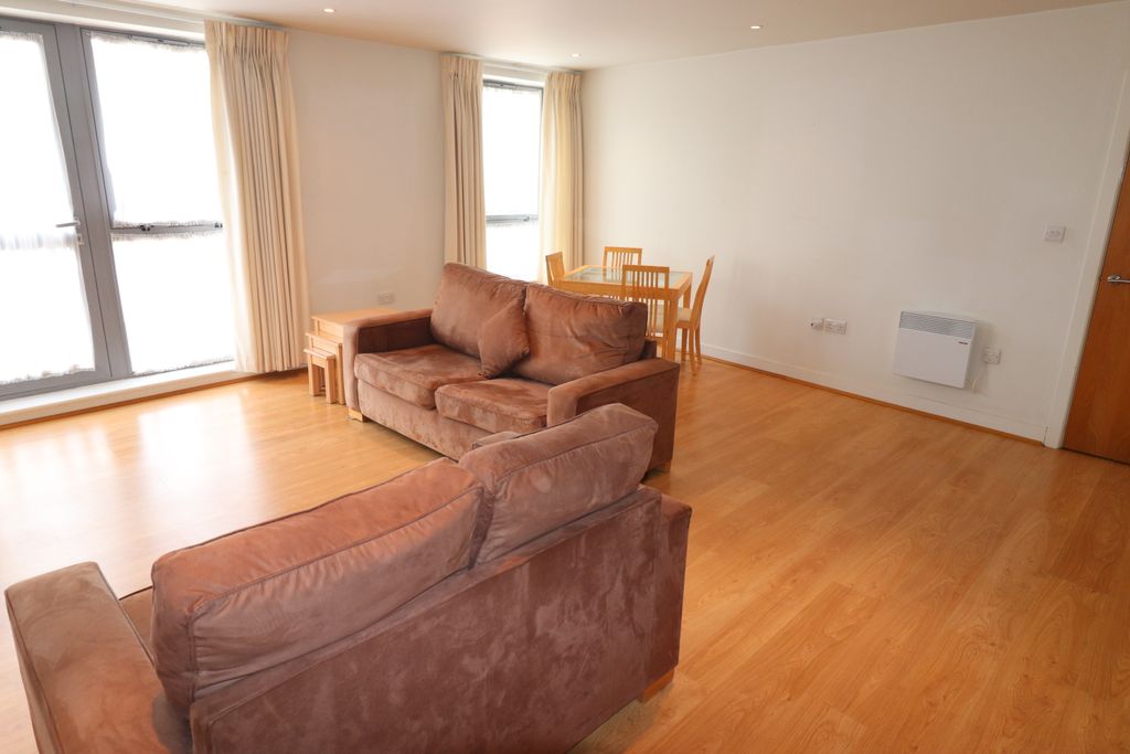 Property photo 3 of 10 Photo 03