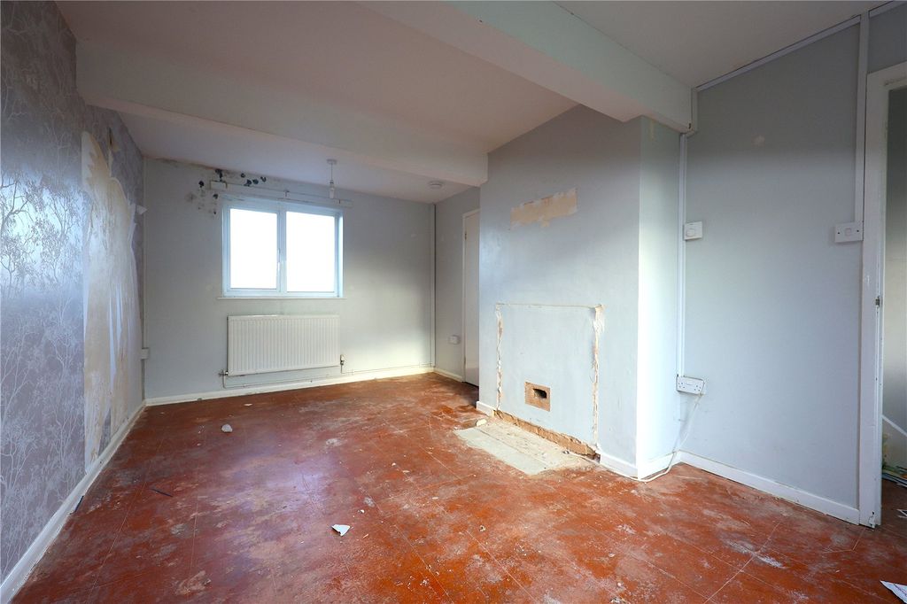 Property photo 3 of 22 Picture No. 05