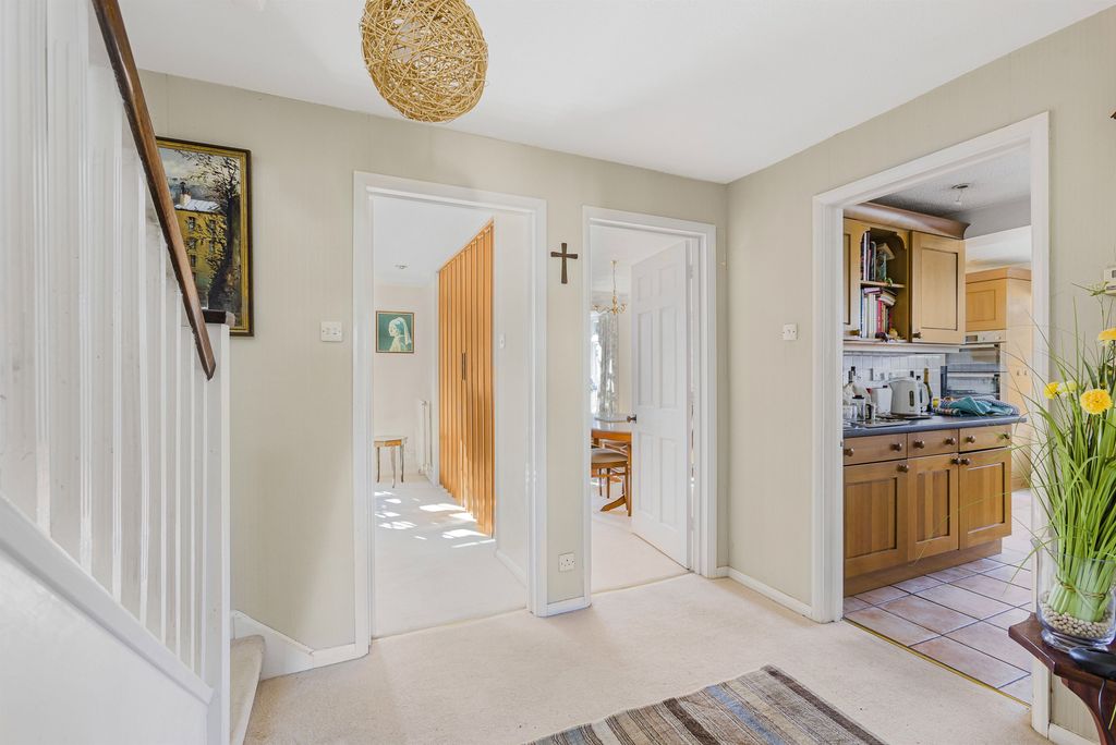 Property photo 2 of 18