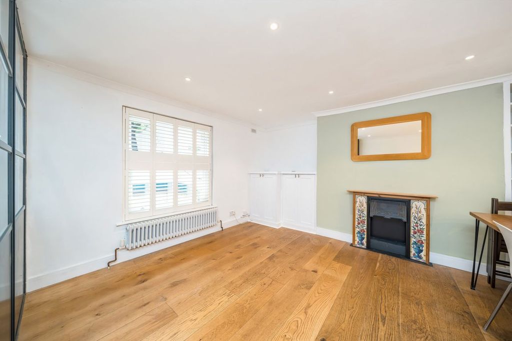 Property photo 2 of 6
