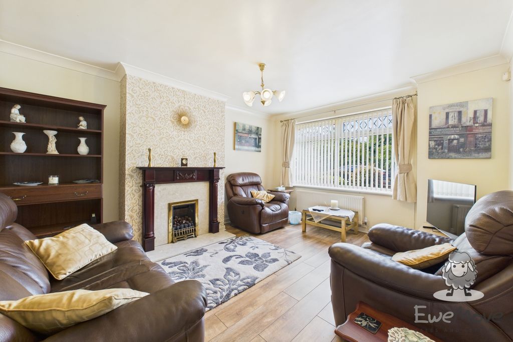 Property photo 2 of 15 6