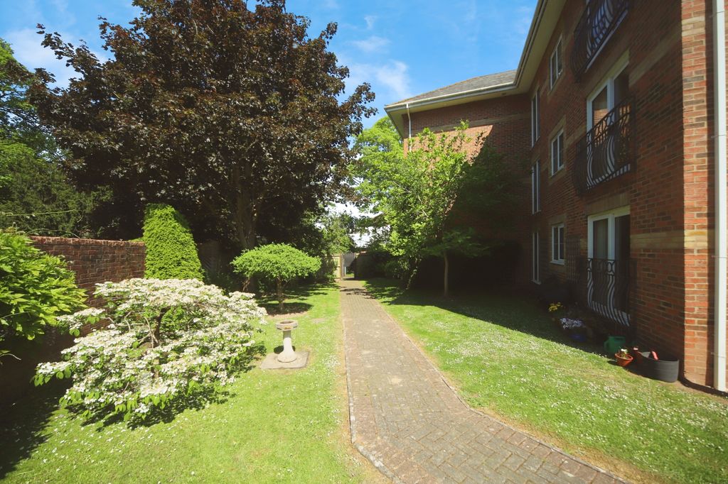 Property photo 2 of 10 General View