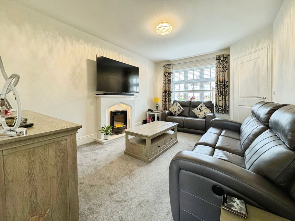 Property photo 3 of 19