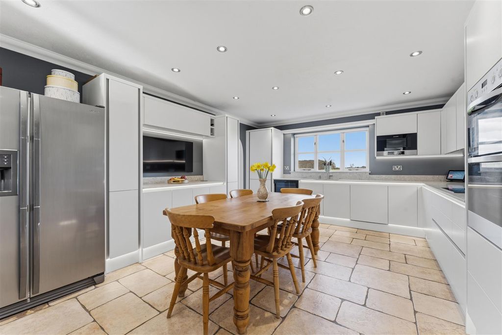 Property photo 3 of 39 Dsc00496.Jpg