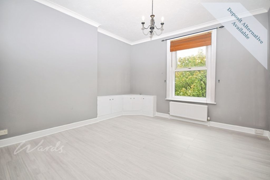 Property photo 3 of 8 Lounge