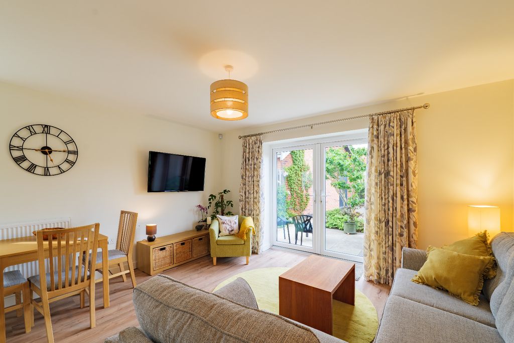Property photo 3 of 15 5162646