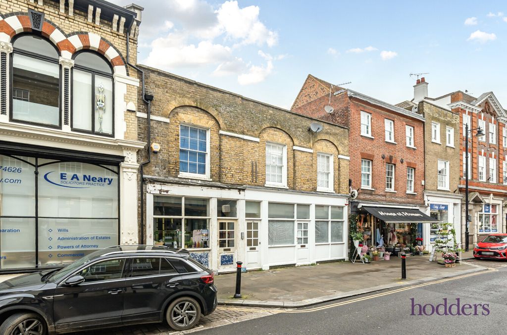 Property photo 1 of 12 E6161849-c472-4E0...