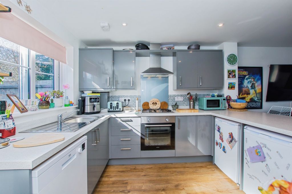 Property photo 2 of 16