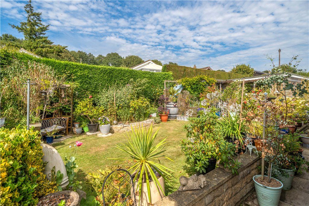 Property photo 2 of 23 Lush Gardens