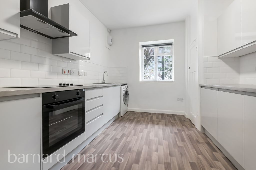 Property photo 1 of 8 Image