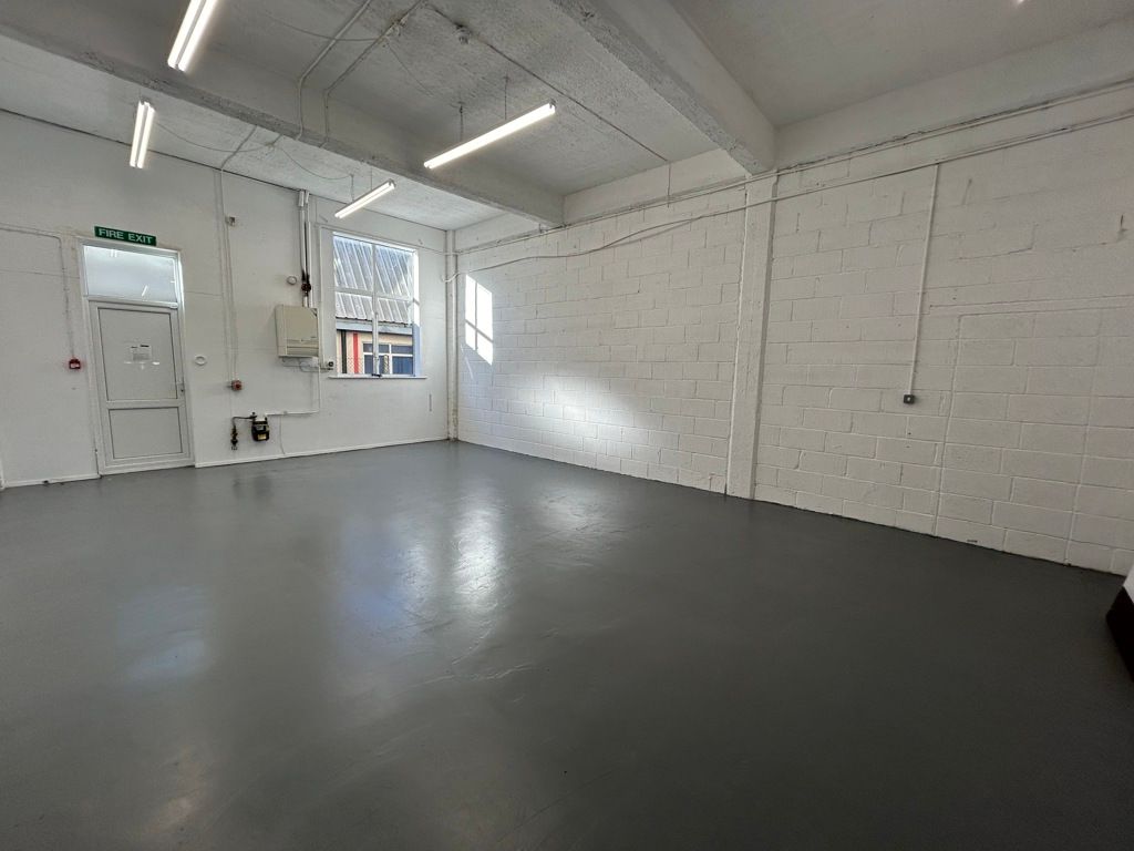 Property photo 2 of 6 Photo 3