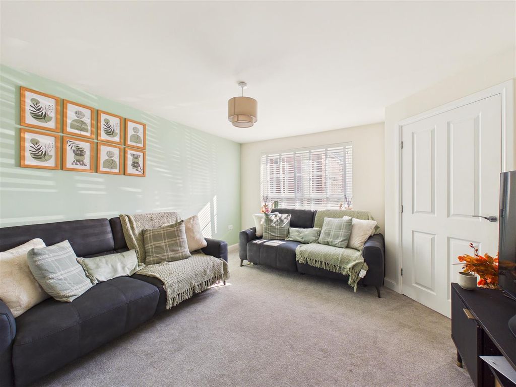 Property photo 2 of 13 Cam05193G0-Pr0146-Still001.Jpg