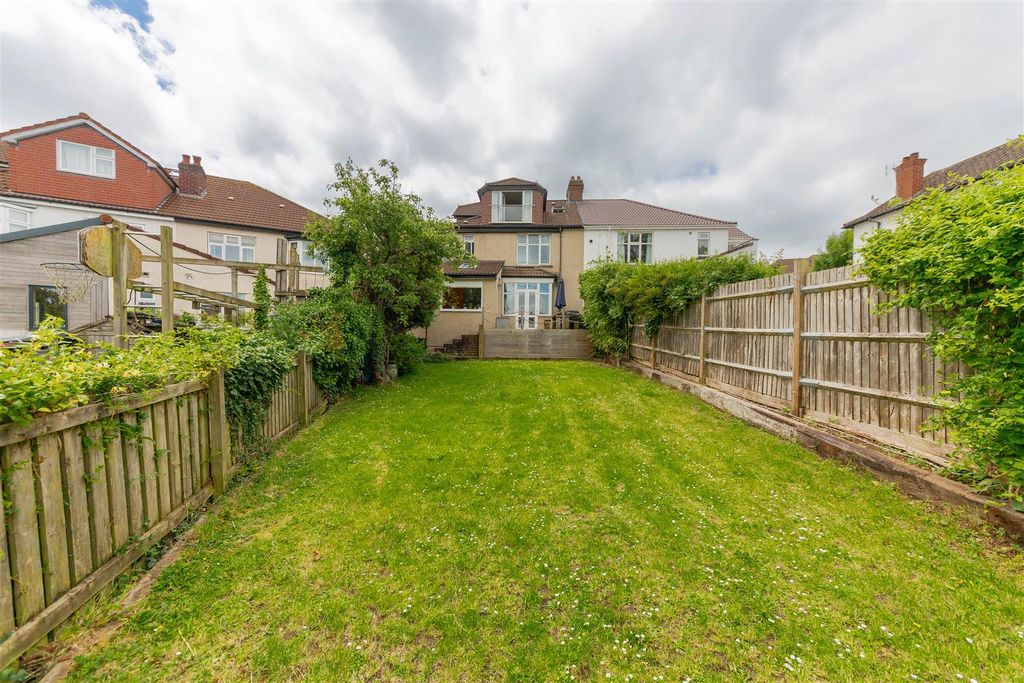 Property photo 2 of 26 Ks2B6046-Hdr.Jpg