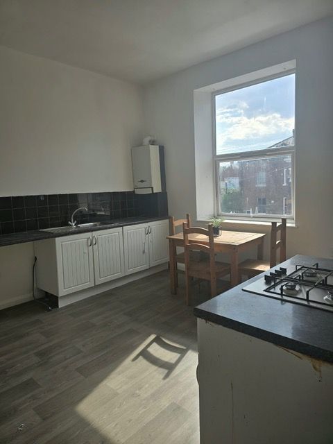 Property photo 3 of 12 E4F6c8Ca-8B39-44c9-Bc92-44A539F9F549
