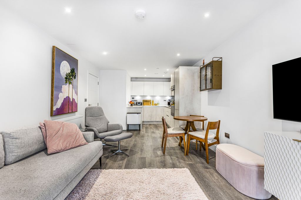 Property photo 3 of 31 19_51188