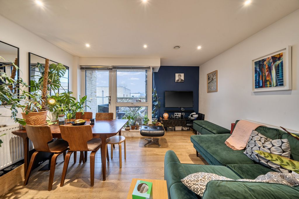 Property photo 2 of 19 1425617-9-69B2E21...