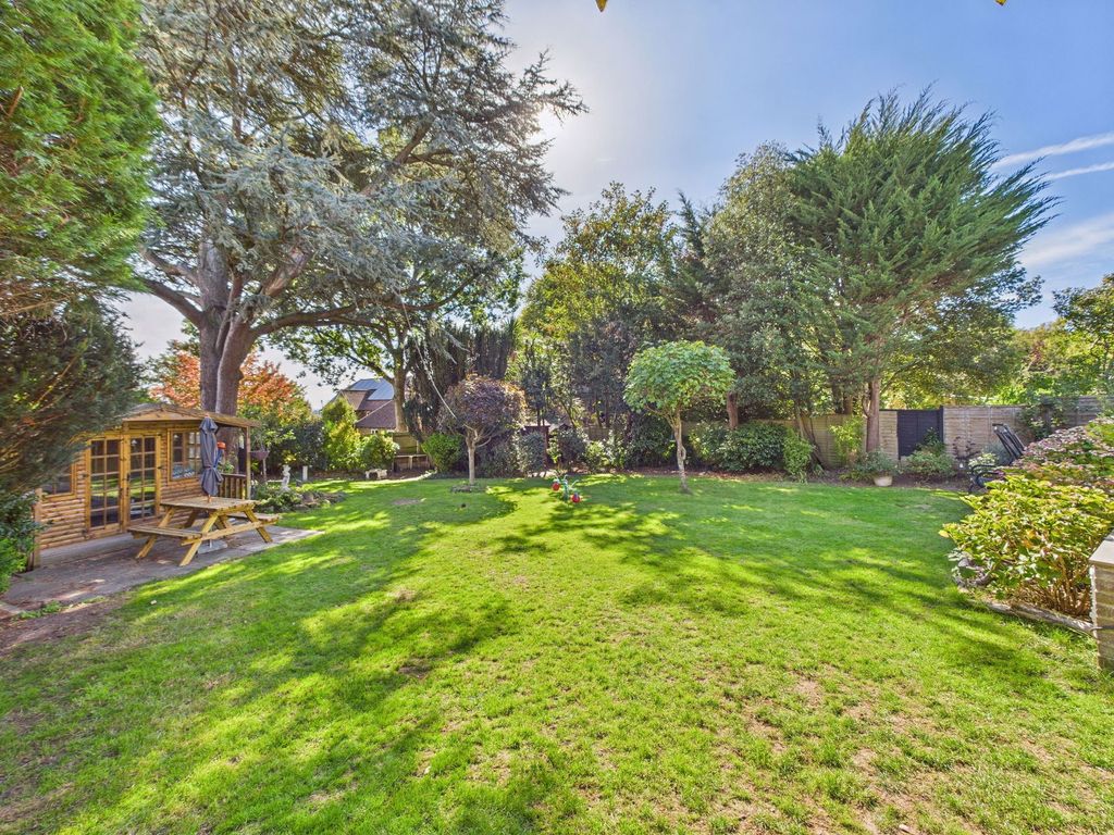 Property photo 3 of 27