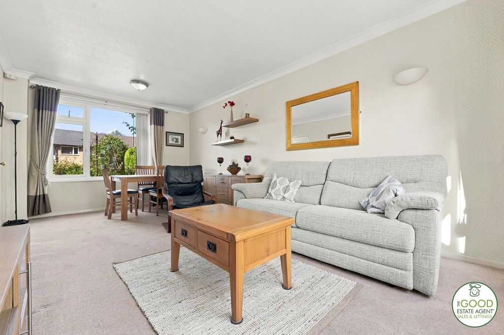 Property photo 2 of 20