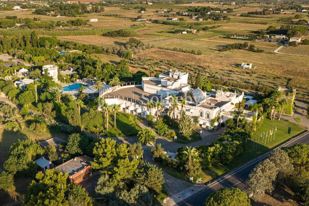 Property photo 2 of 28