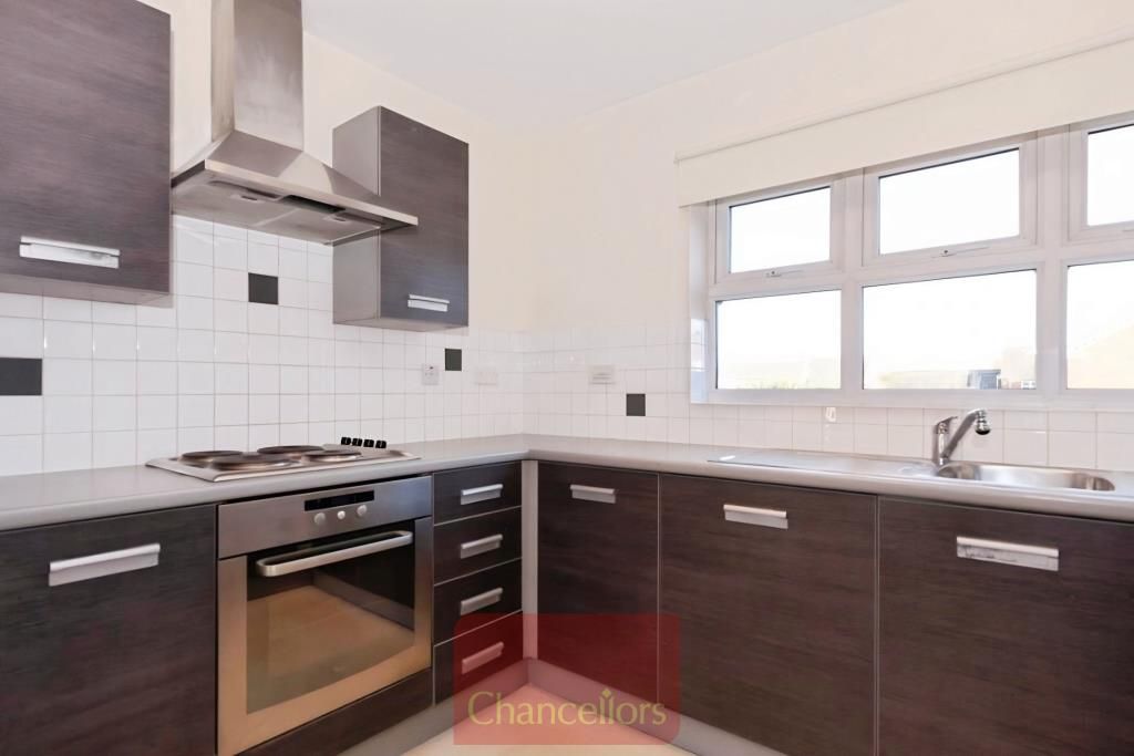 Property photo 2 of 9 Kitchen