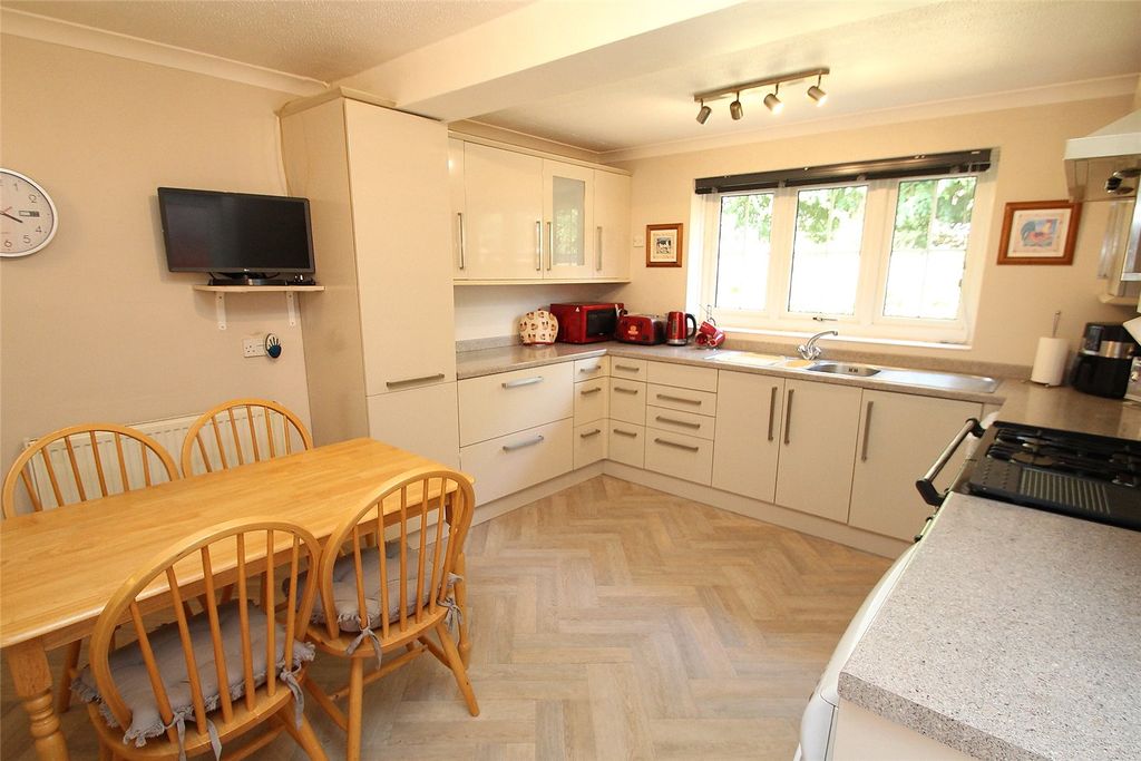 Property photo 1 of 18 Picture No. 10