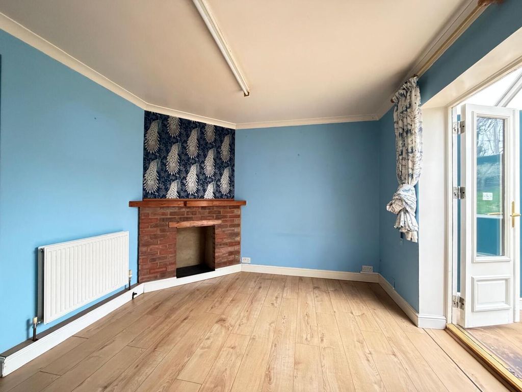 Property photo 3 of 14 Living Room