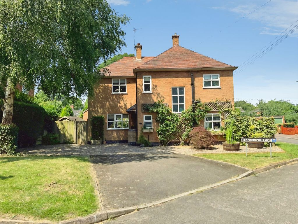 Property photo 1 of 28