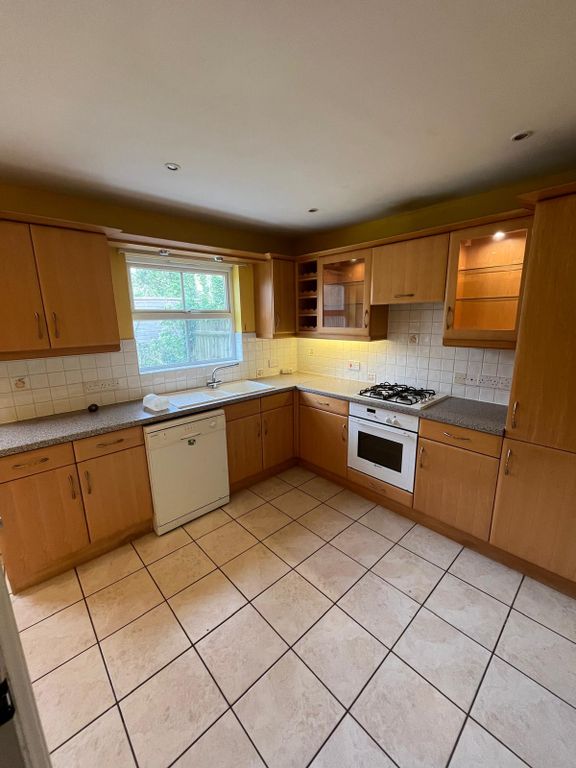 Property photo 3 of 23