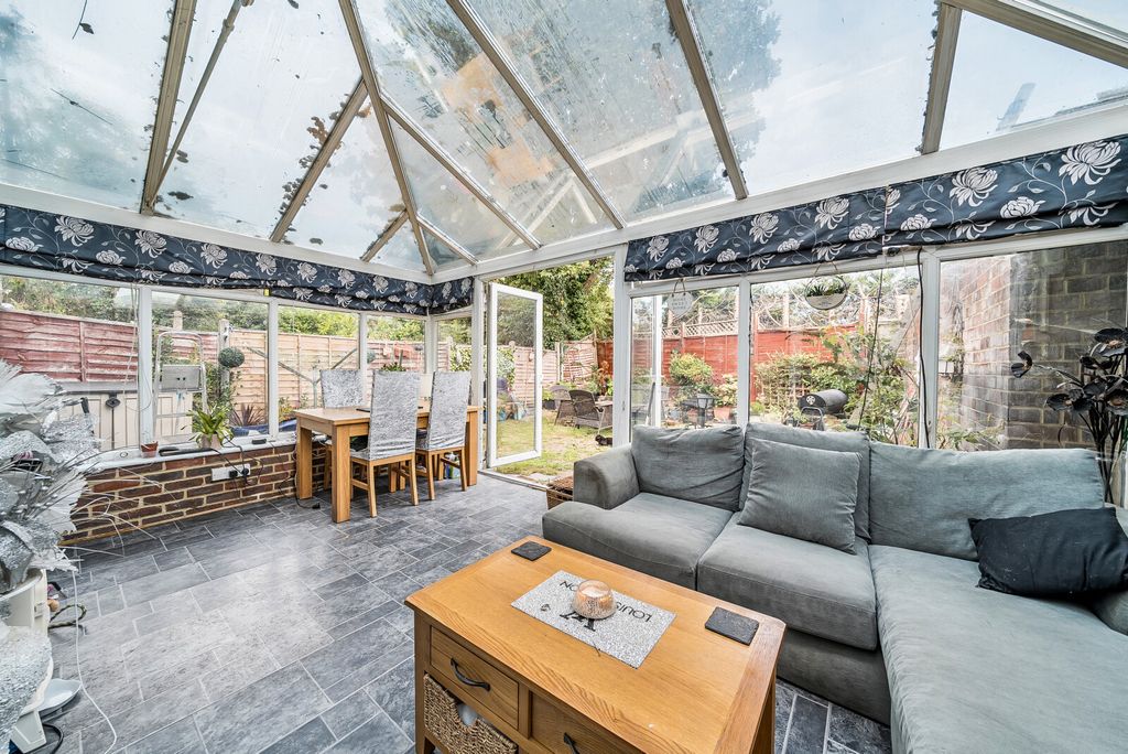 Property photo 3 of 13 1349898-11-68c05B...