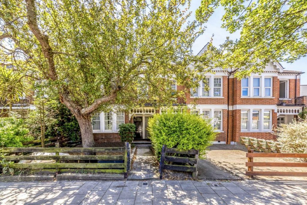 Property photo 1 of 4