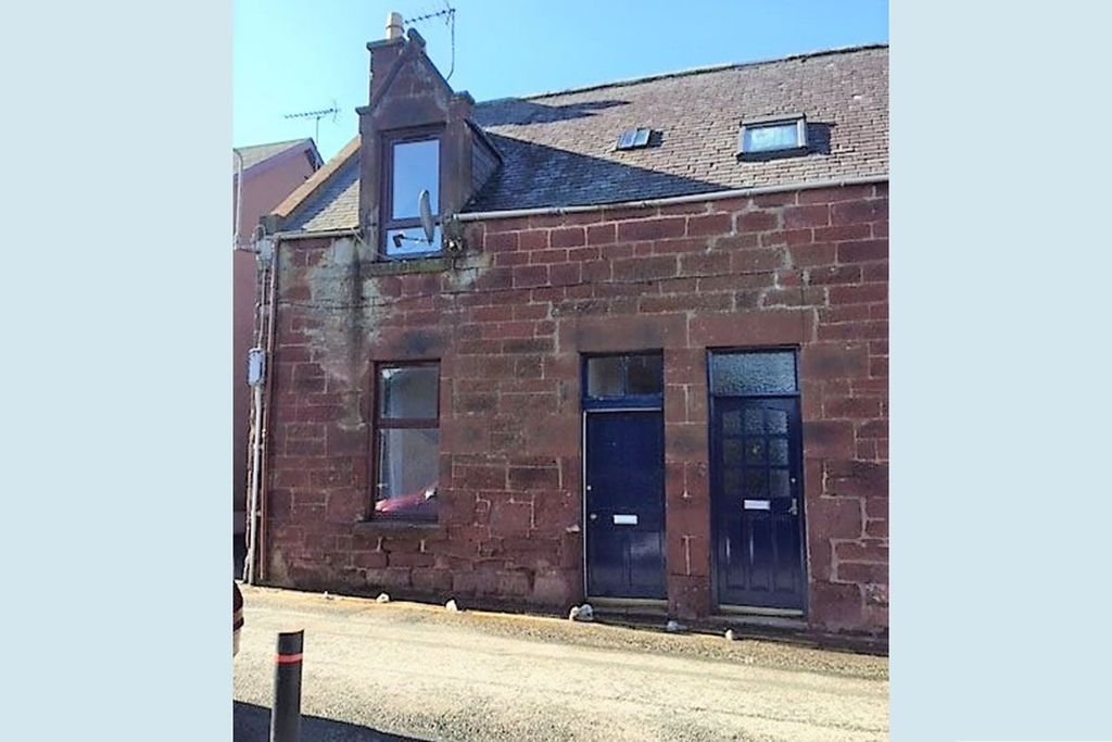 Property photo 1 of 7