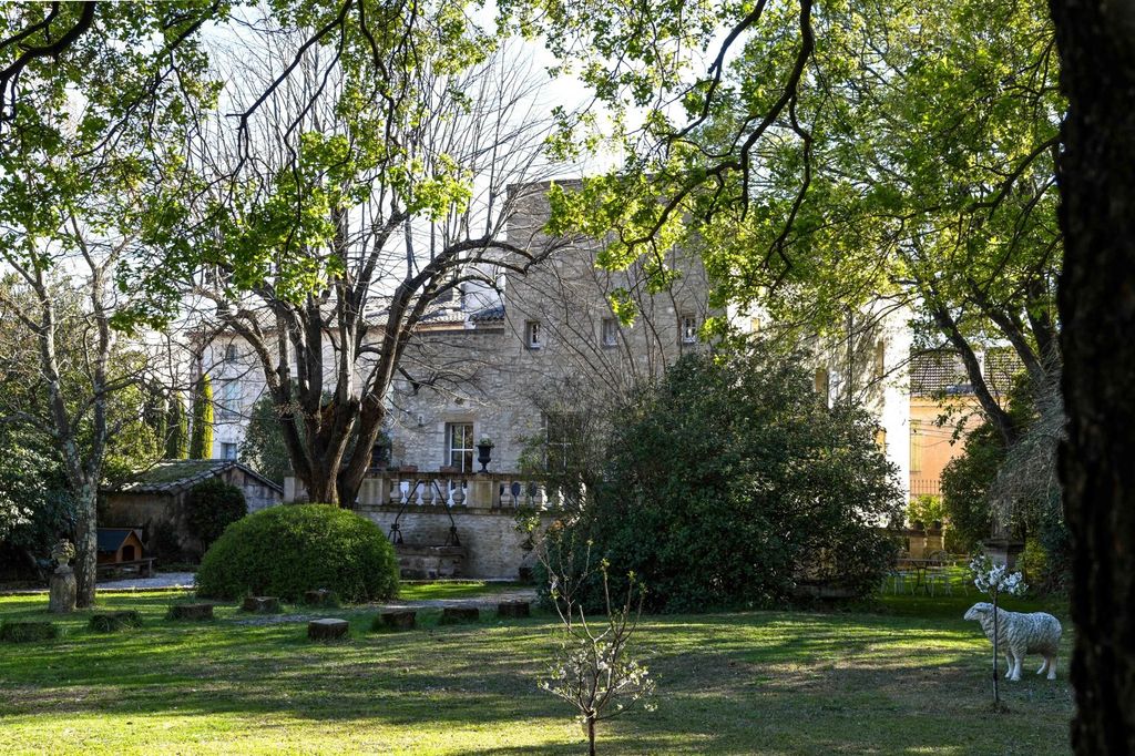 Property photo 2 of 38