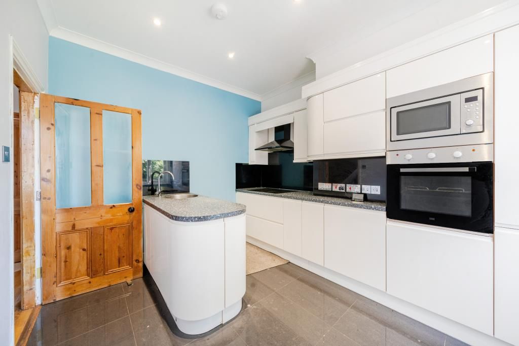 Property photo 2 of 20 Kitchen