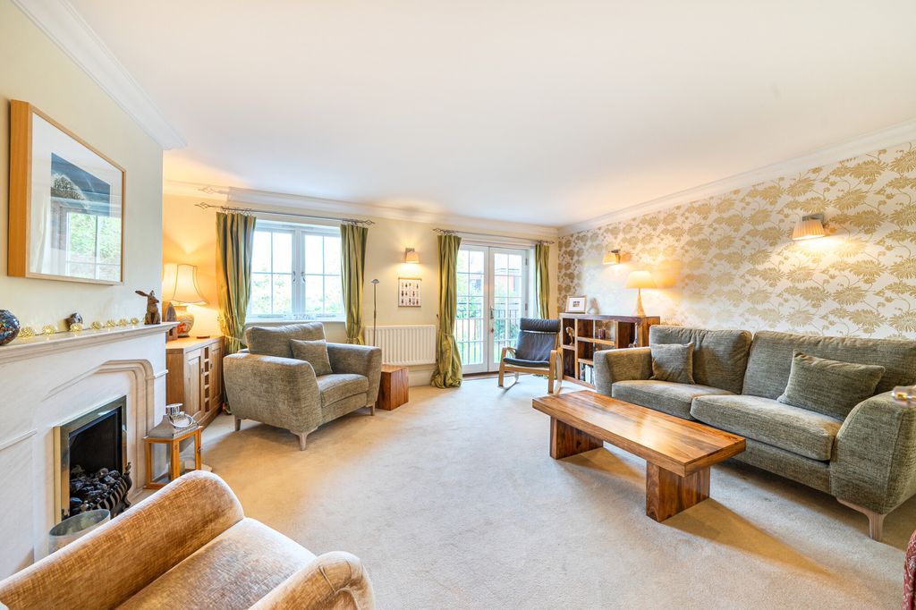 Property photo 2 of 16