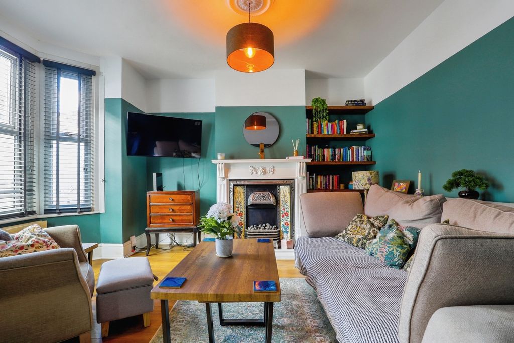 Property photo 2 of 13 Pbox-Img.Jpg