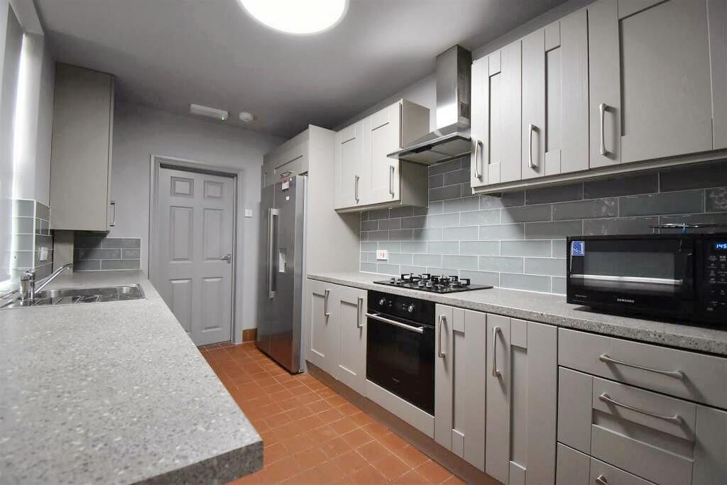 Property photo 3 of 12 13413610018398352.Jpg