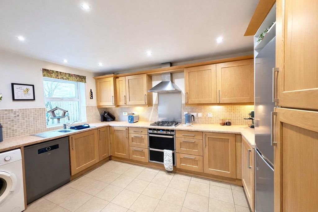 Property photo 2 of 20 Picture No. 06